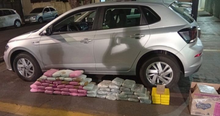 Homem é preso com carga de maconha após perseguição na região. Fuga terminou com acidente que deixou seis policiais feridos