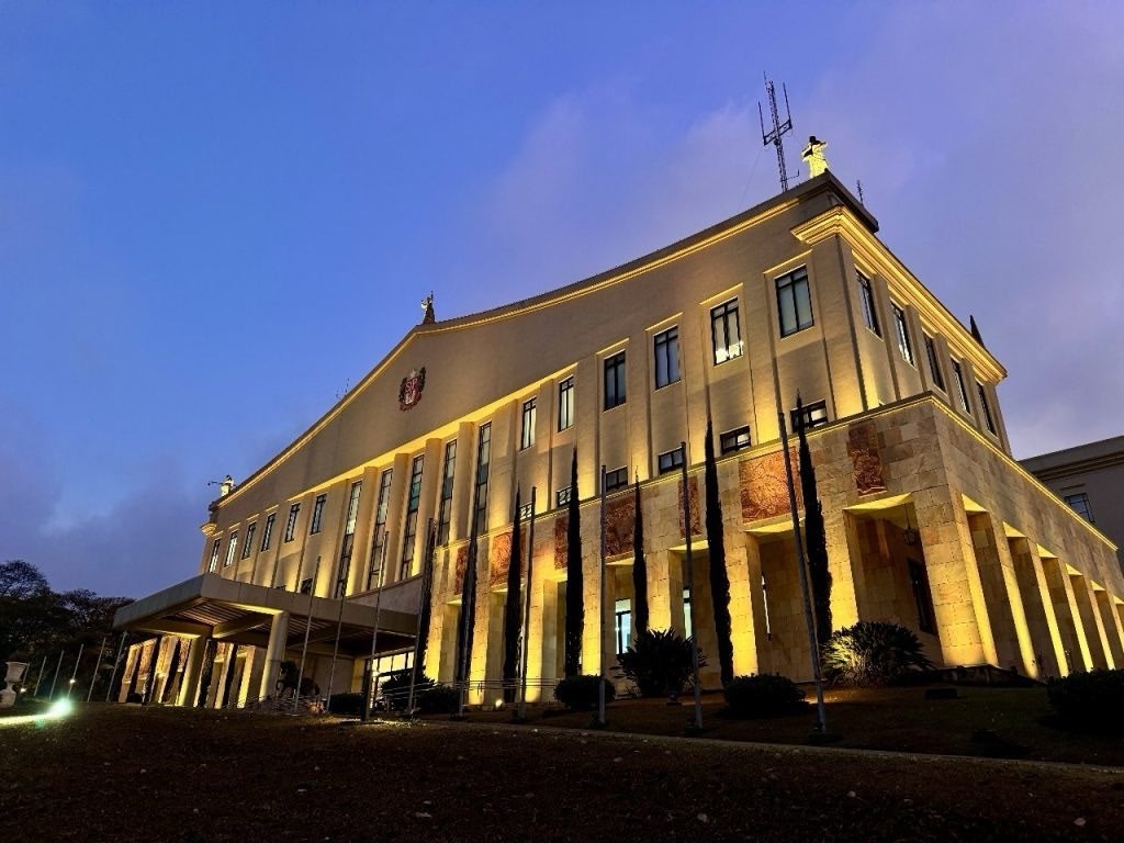 Palácio dos Bandeirantes ganha iluminação amarela no Dia Mundial da Prevenção ao Suicídio