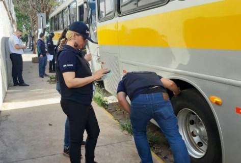Fiscalização do Detran-SP encontra irregularidades em transporte escolar em Fernandópolis e Santa Fé do Sul