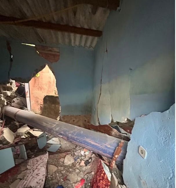 Tubulação da Sabesp cai sobre casa e mata idosa de 79 anos em Mauá