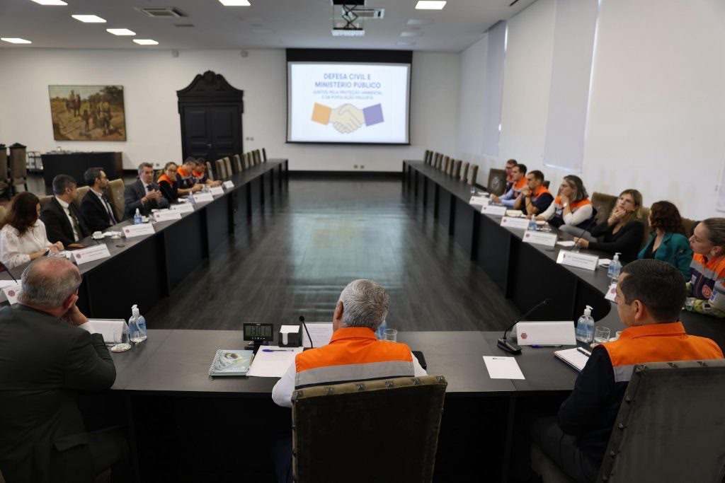 Defesa Civil de SP e Ministério Público avançam em cooperação para enfrentar mudanças climáticas