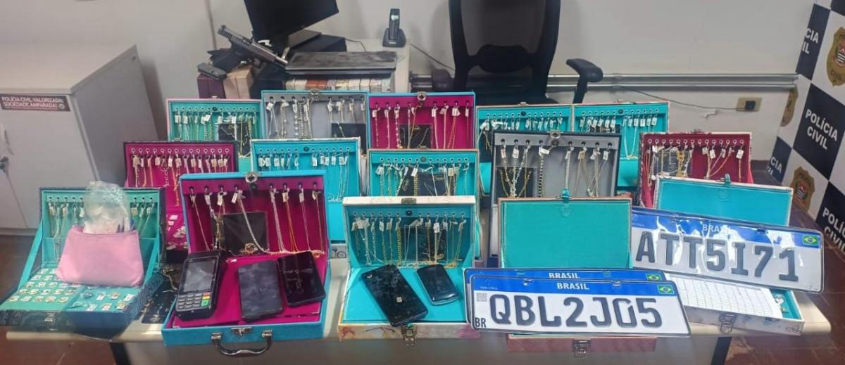 AÇÃO CONJUNTA ENTRE POLÍCIA CIVIL E POLÍCIA MILITAR RESULTA NA PRISÃO DE TRÊS ENVOLVIDOS EM ROUBOS E NA MORTE DE UM DOS AUTORES EM CONFRONTO COM O BAEP