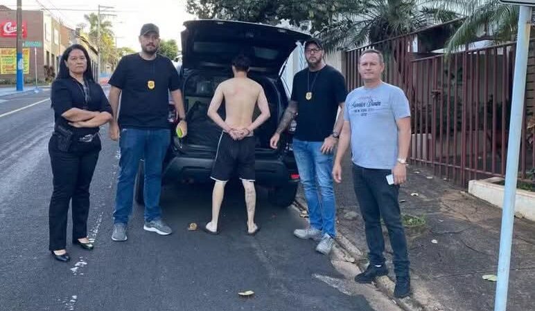 Polícia Civil prende jovem de 20 anos por armazenamento de vídeos de abuso infantil em Olímpia