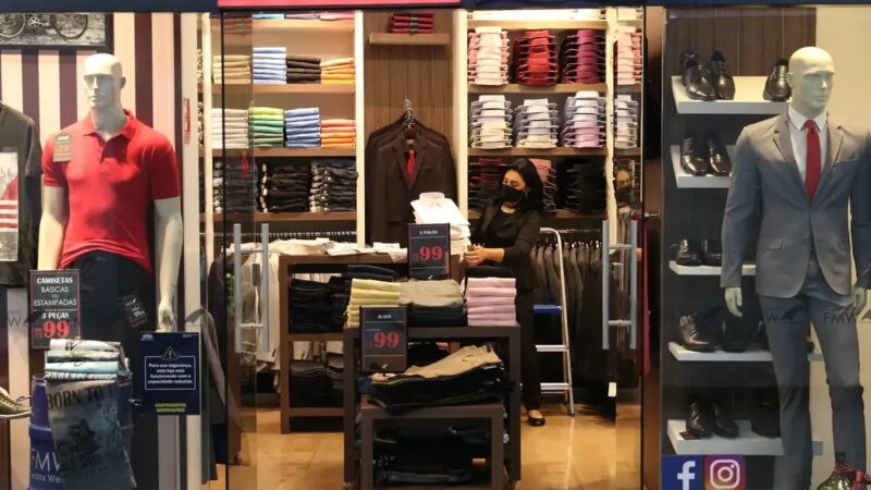 Entenda os direitos do consumidor para trocas de presentes de Natal