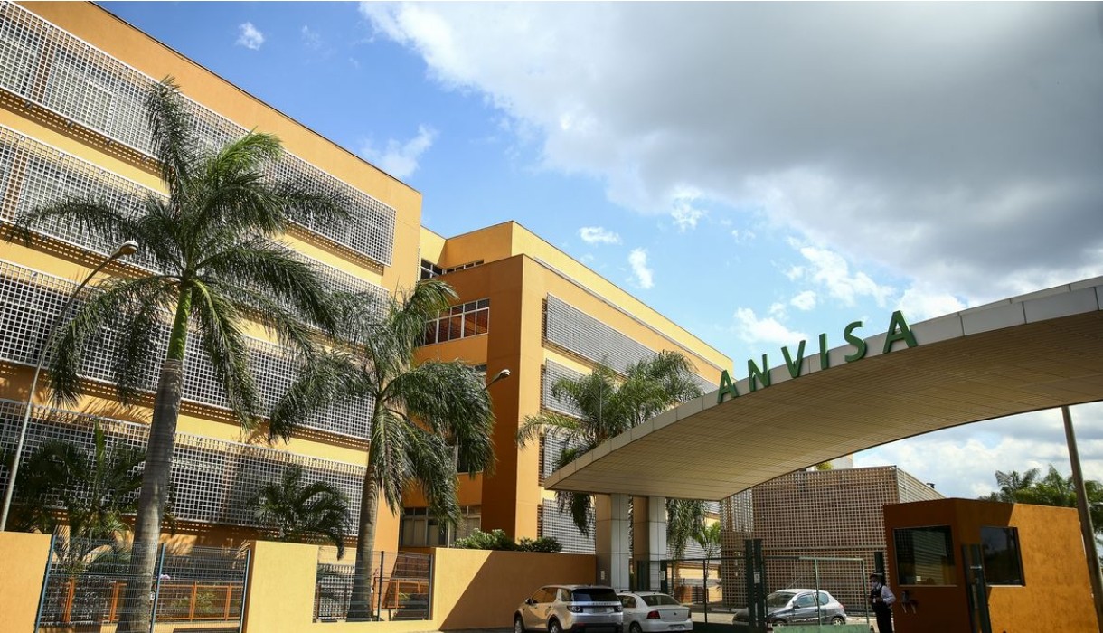 Anvisa proíbe produtos à base de alulose, um tipo de adoçante; entenda.