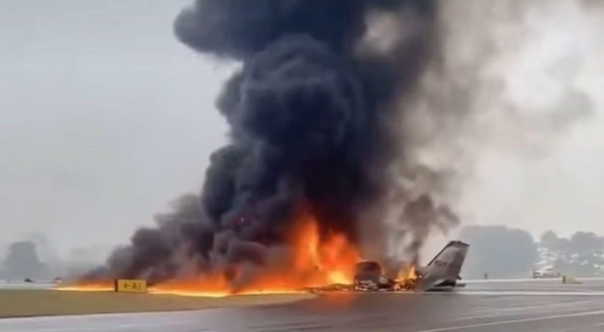 🛩️ Queda de jato executivo em aeroporto dos EUA provoca mortes