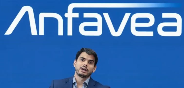 Anfavea projeta crescimento de 3,7% na produção de veículos para 2026