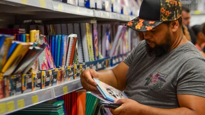 Maioria planeja reaproveitar material escolar na volta às aulas