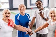 Teto de pensionista e aposentado do INSS sobe para R$ 8.475,55 em 2026