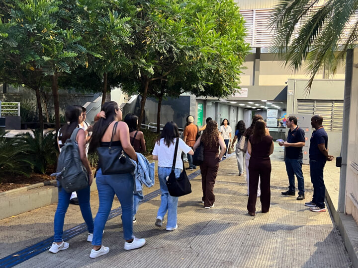 Alunos de graduação da Unifev retornam para o início de mais um ano letivo