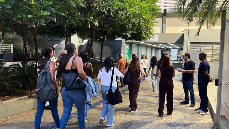Alunos de graduação da Unifev retornam para o início de mais um ano letivo